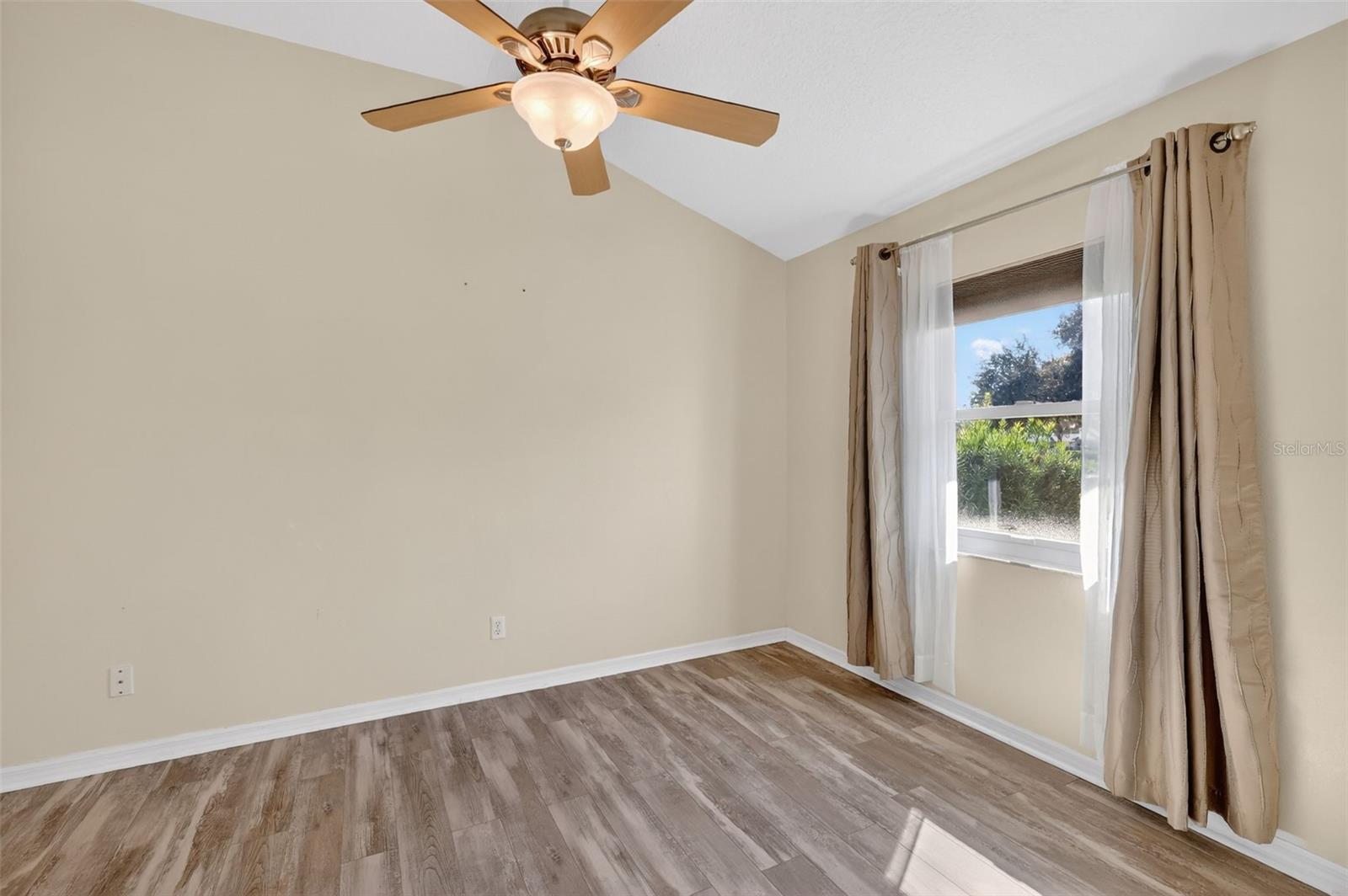 5500 LAVER ST, LEESBURG, FL, 34748