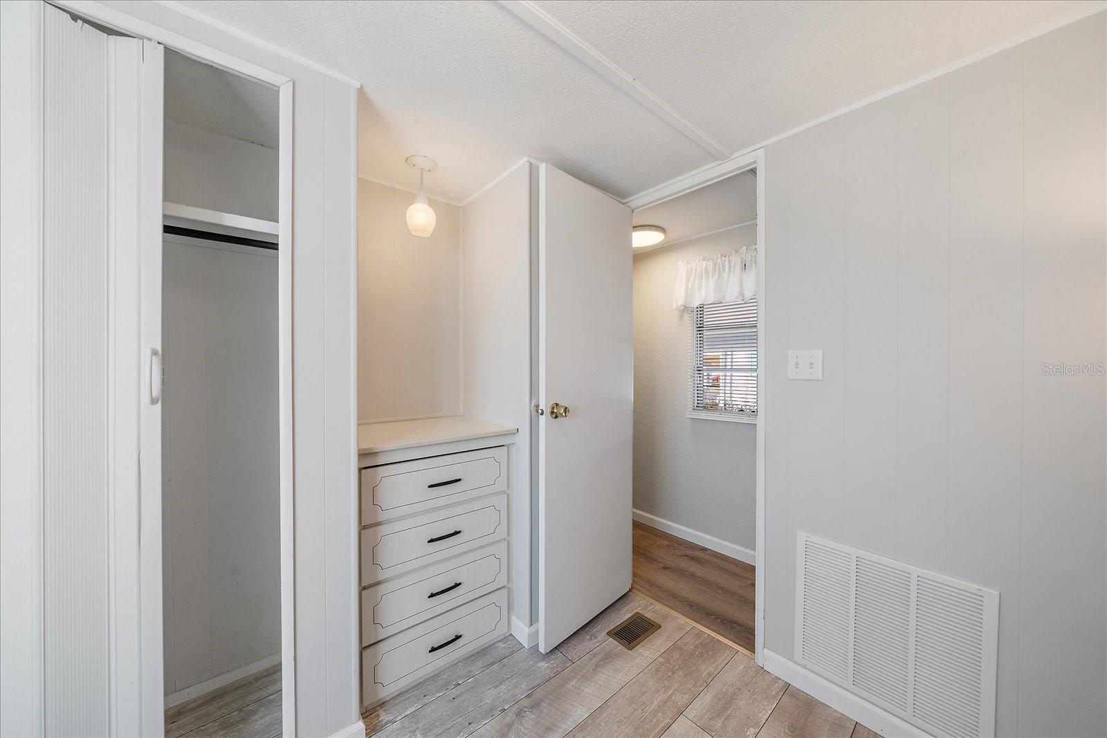 84 DEL RIO DR, PALMETTO, FL, 34221