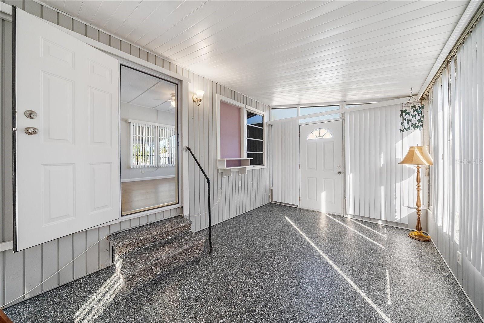 84 DEL RIO DR, PALMETTO, FL, 34221