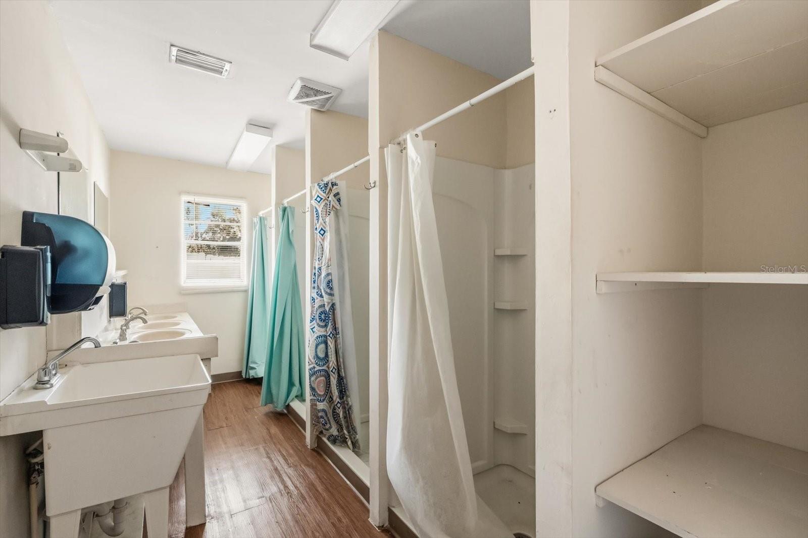 703 & 705 CLEVELAND AVE, WILDWOOD, FL, 34785