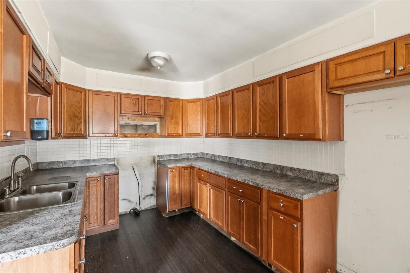 703 & 705 CLEVELAND AVE, WILDWOOD, FL, 34785