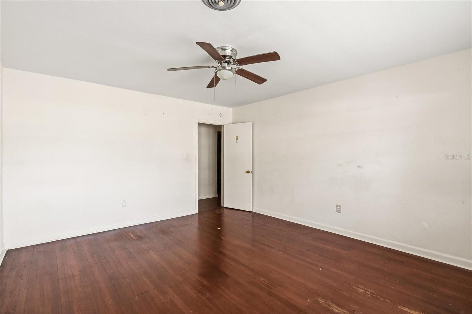 703 & 705 CLEVELAND AVE, WILDWOOD, FL, 34785