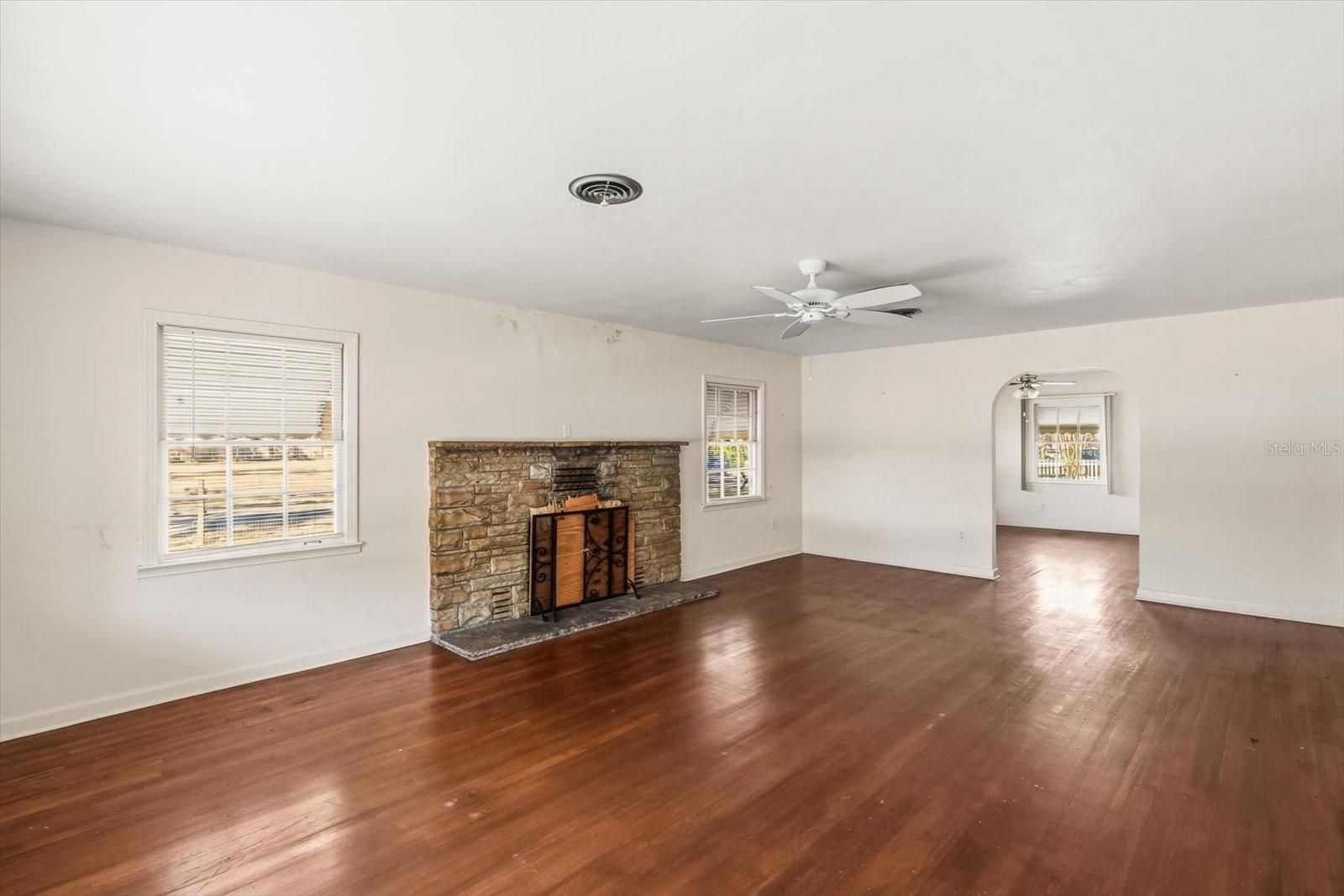 703 & 705 CLEVELAND AVE, WILDWOOD, FL, 34785