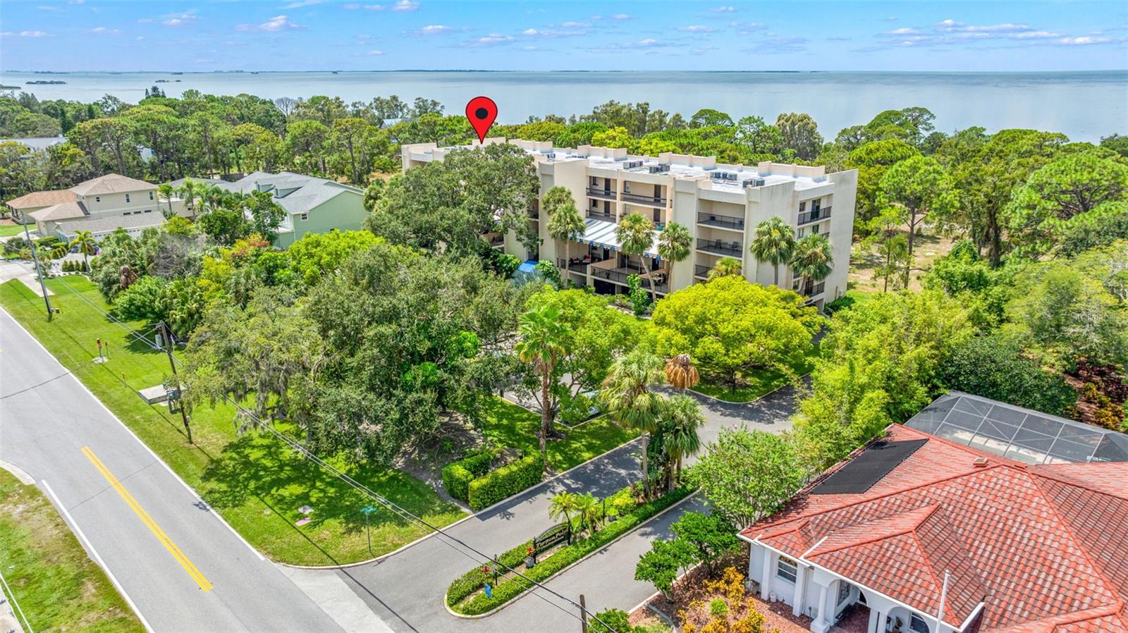 402 TARPON PT, TARPON SPRINGS, FL, 34689