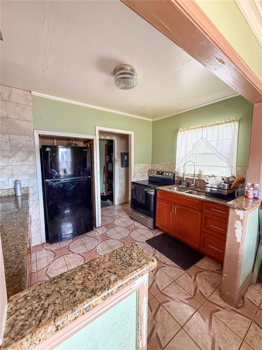 2403 GOLFVIEW ST, LAKELAND, FL, 33801