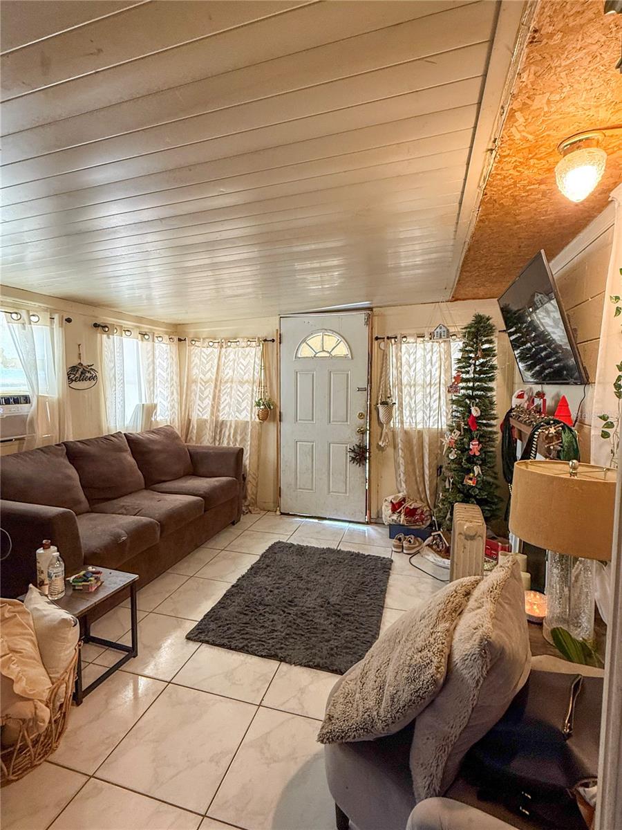 2403 GOLFVIEW ST, LAKELAND, FL, 33801