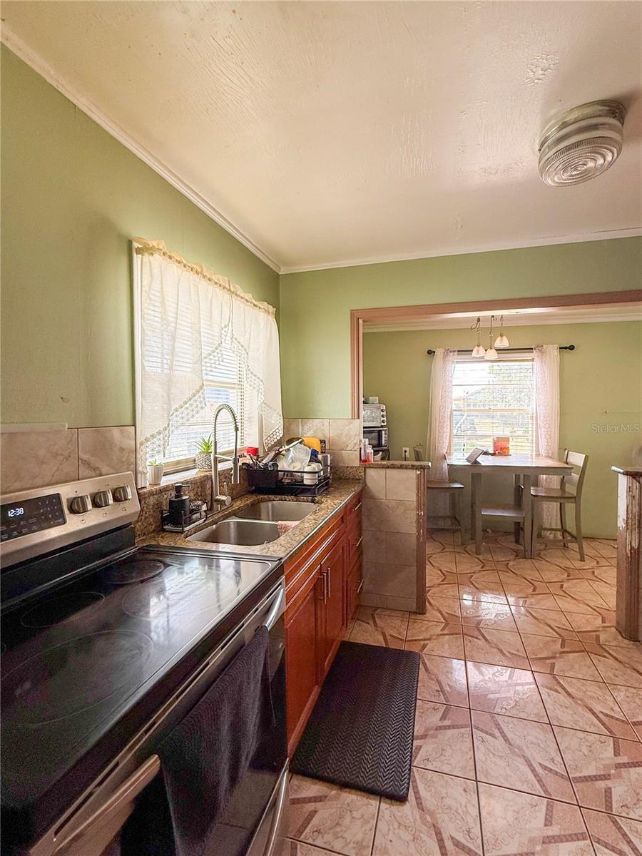 2403 GOLFVIEW ST, LAKELAND, FL, 33801