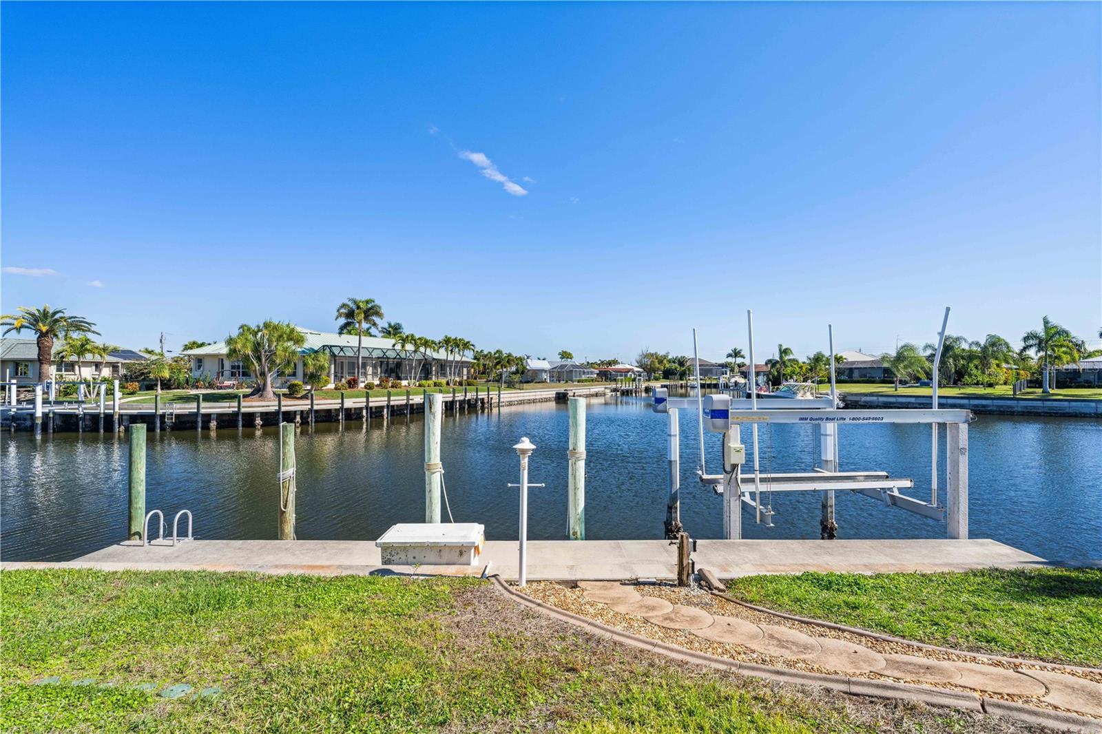 150 CRESCENT DR, PUNTA GORDA, FL, 33950