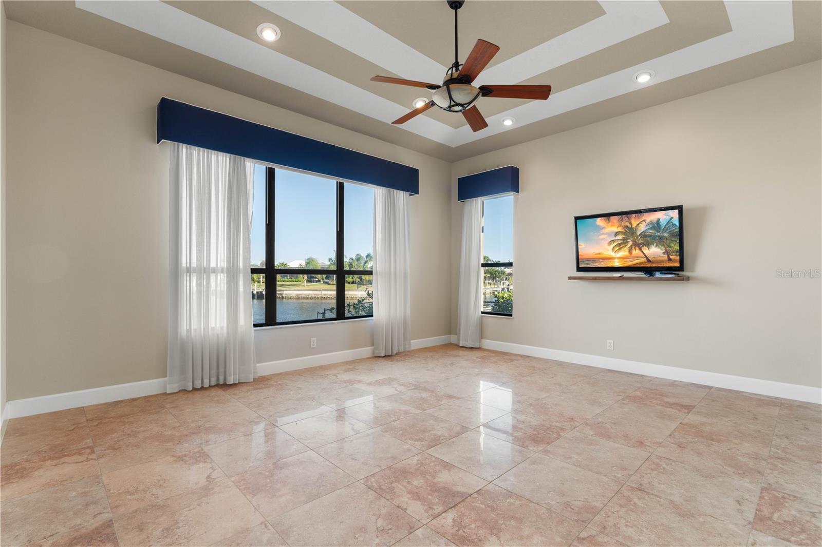 150 CRESCENT DR, PUNTA GORDA, FL, 33950