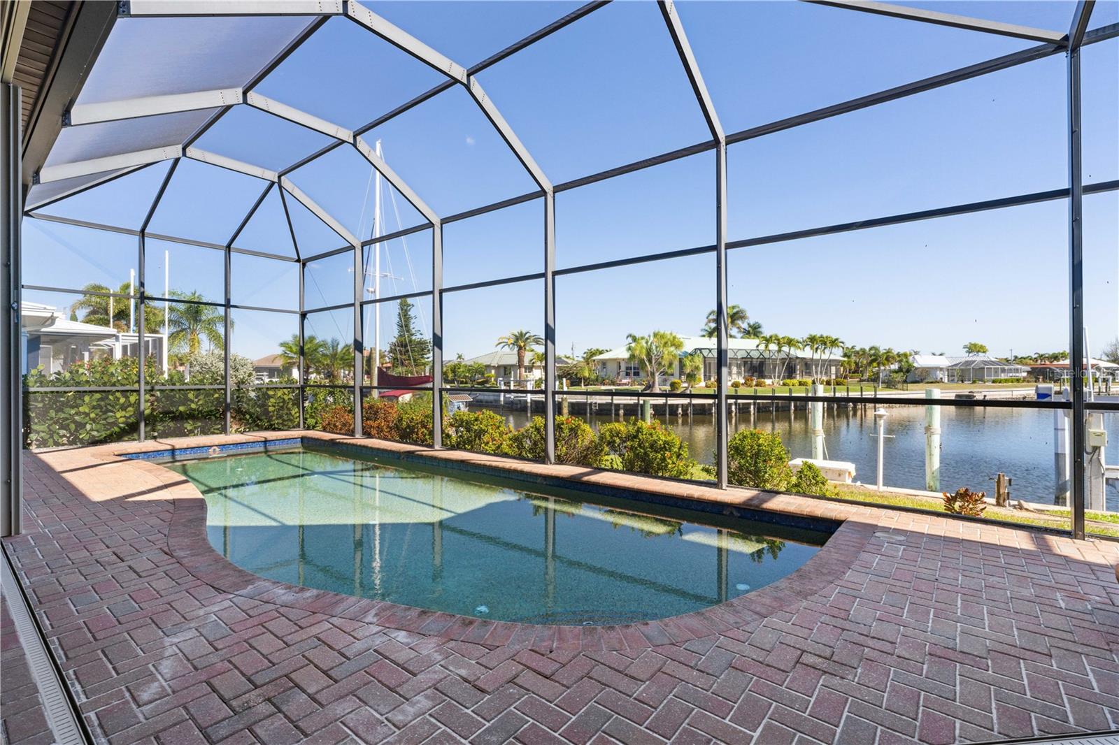 150 CRESCENT DR, PUNTA GORDA, FL, 33950