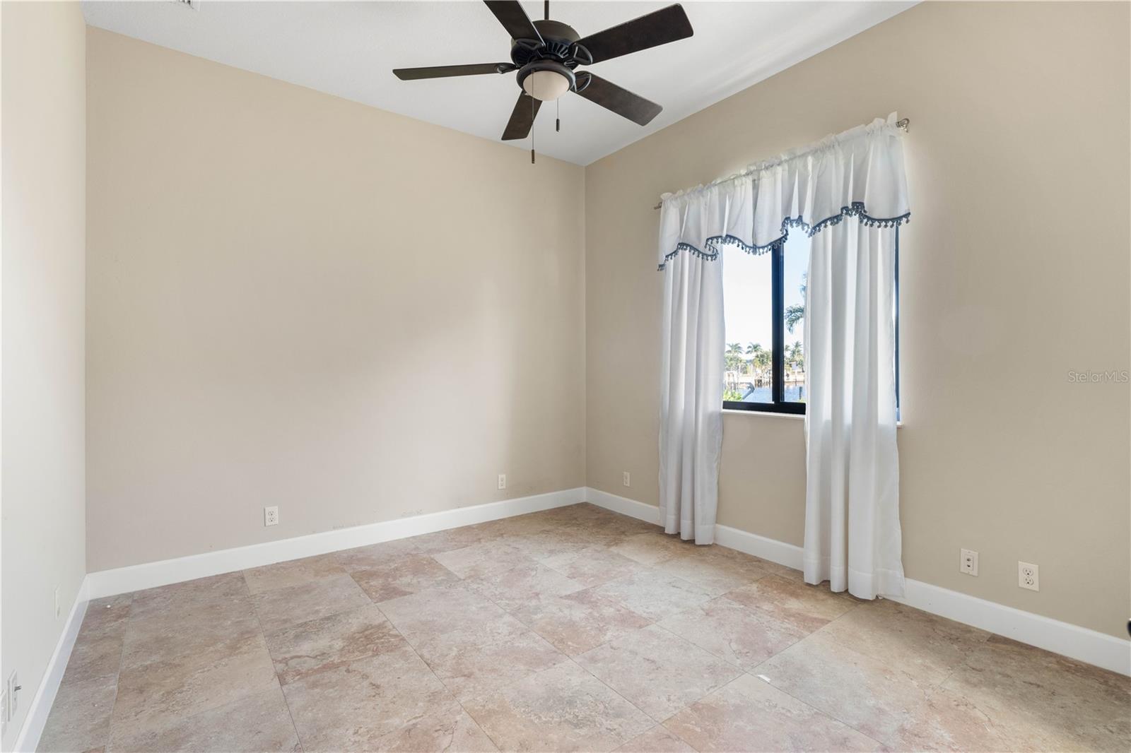 150 CRESCENT DR, PUNTA GORDA, FL, 33950