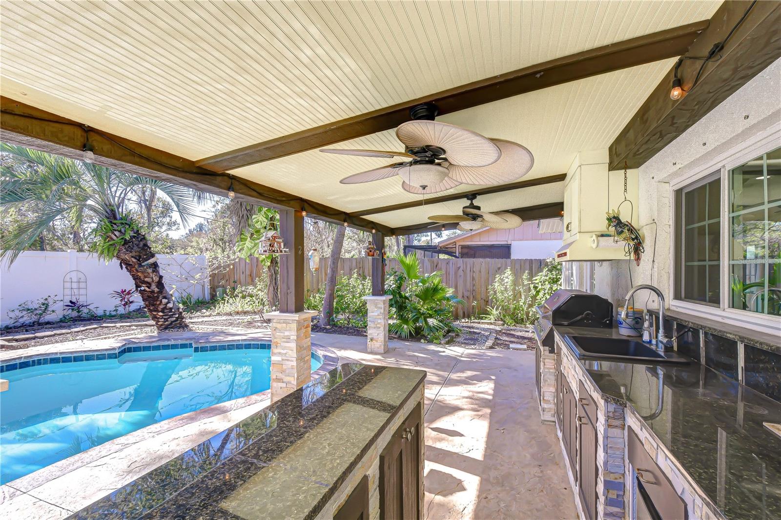 5008 COUNTRY HILLS DR, TAMPA, FL, 33624