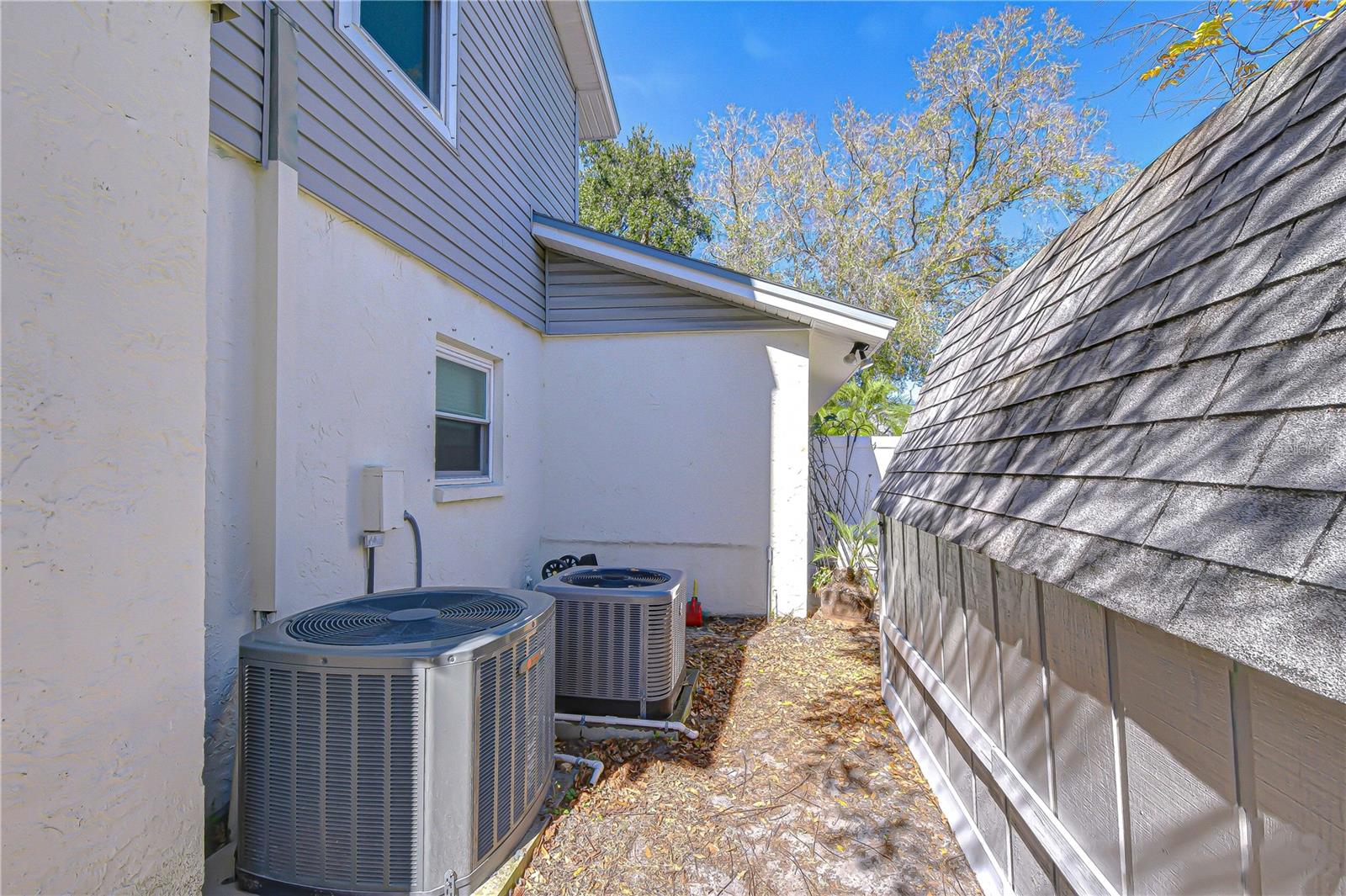 5008 COUNTRY HILLS DR, TAMPA, FL, 33624