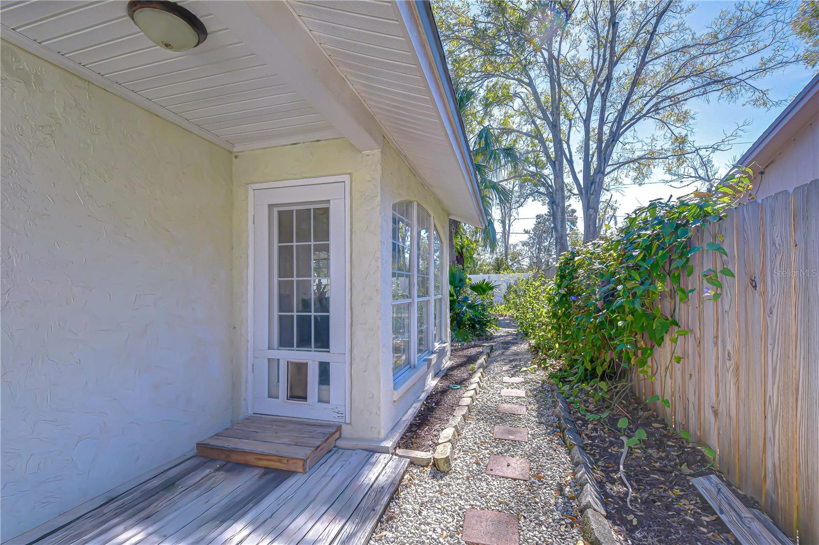 5008 COUNTRY HILLS DR, TAMPA, FL, 33624