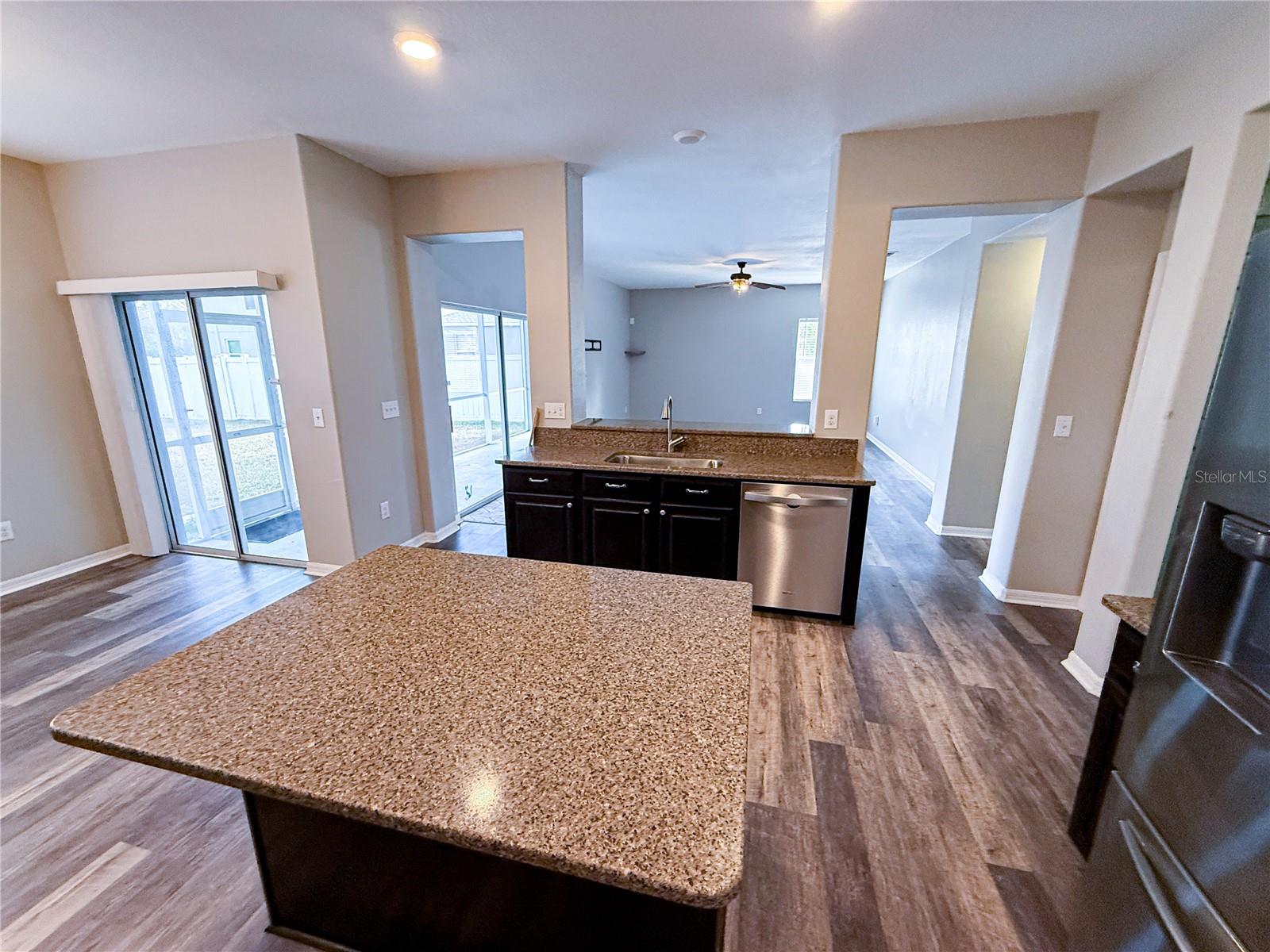 909 MEADOW GLADE DR, RUSKIN, FL, 33570