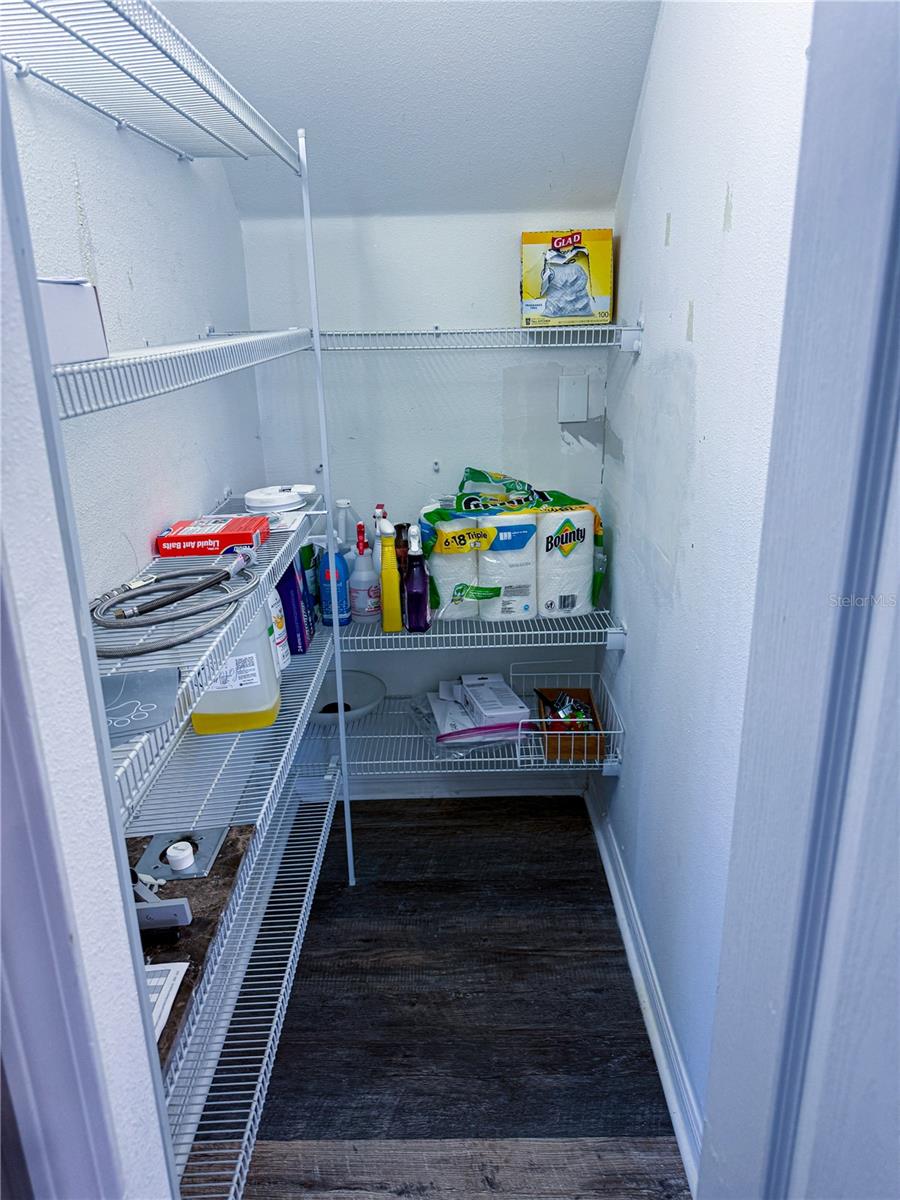 909 MEADOW GLADE DR, RUSKIN, FL, 33570