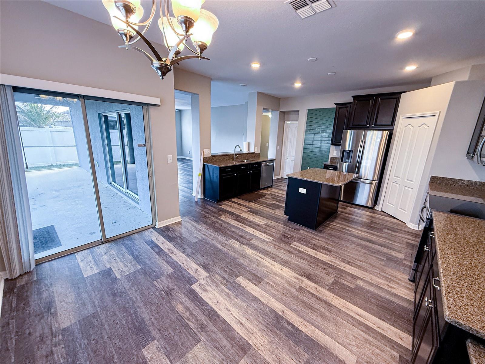 909 MEADOW GLADE DR, RUSKIN, FL, 33570