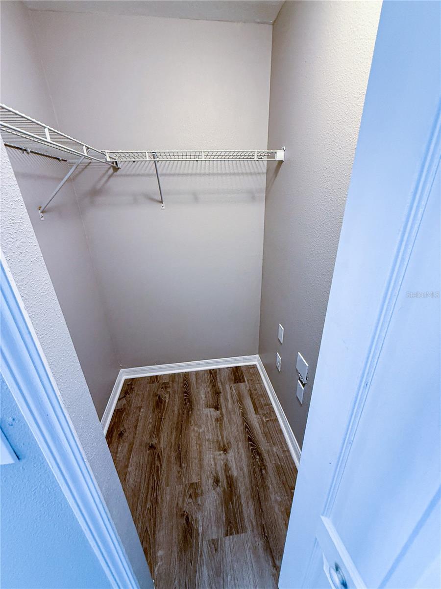 909 MEADOW GLADE DR, RUSKIN, FL, 33570