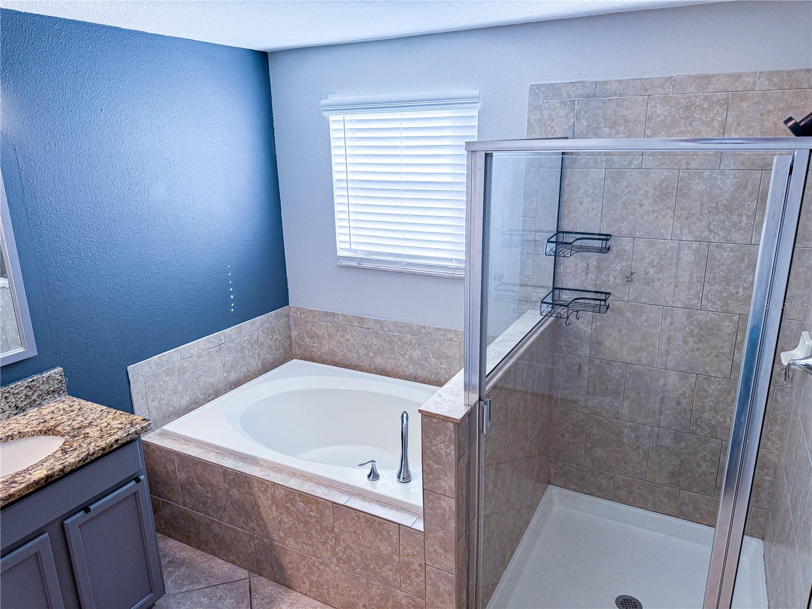 909 MEADOW GLADE DR, RUSKIN, FL, 33570