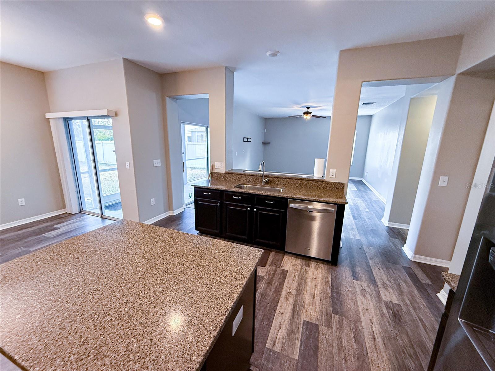 909 MEADOW GLADE DR, RUSKIN, FL, 33570