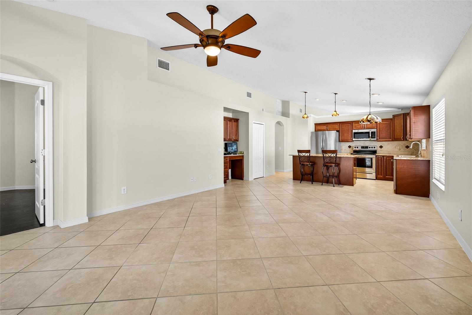 3517 CLOVER BLOSSOM CIR, LAND O LAKES, FL, 34638