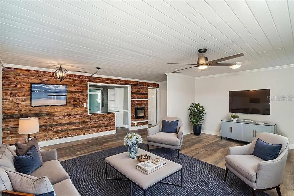 10820 S COUNTY ROAD 39, LITHIA, FL, 33547