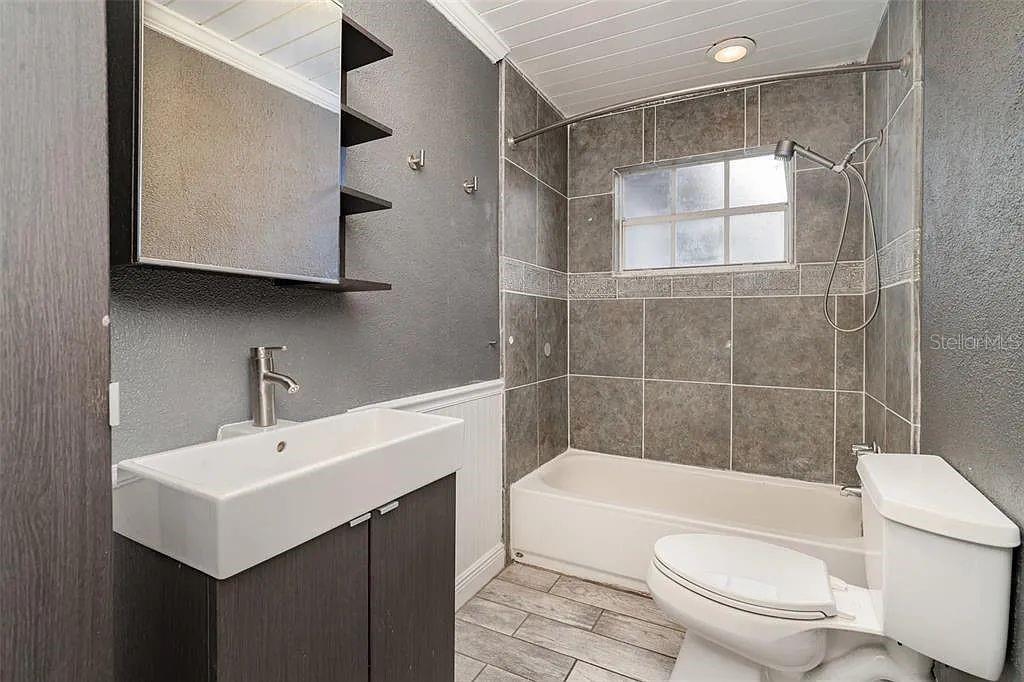 10820 S COUNTY ROAD 39, LITHIA, FL, 33547