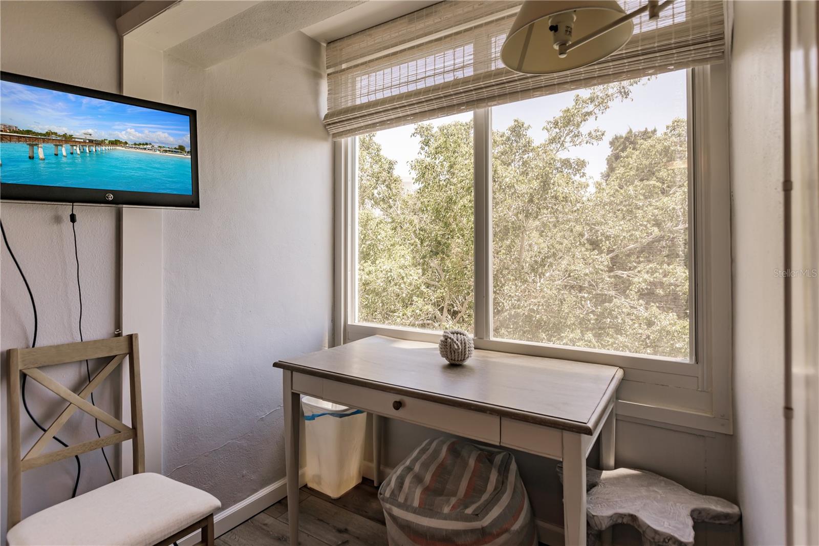 1200 E PEPPERTREE LN #303, SARASOTA, FL, 34242