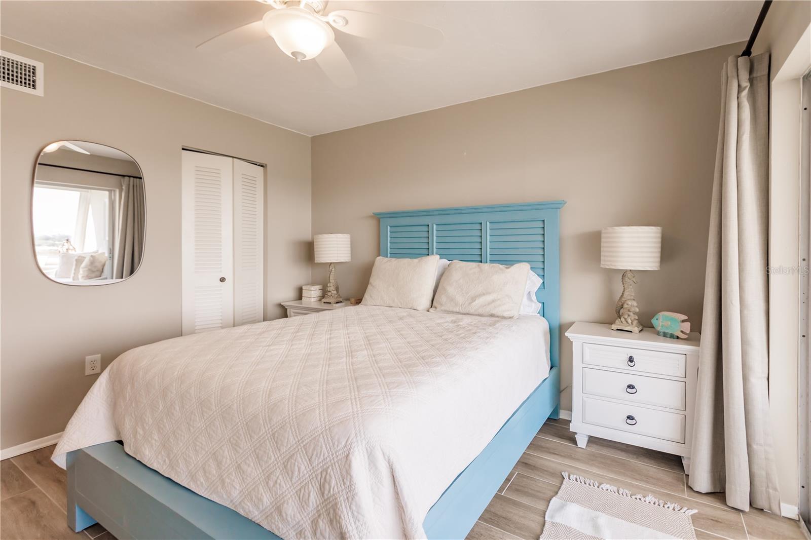 1200 E PEPPERTREE LN #602, SARASOTA, FL, 34242