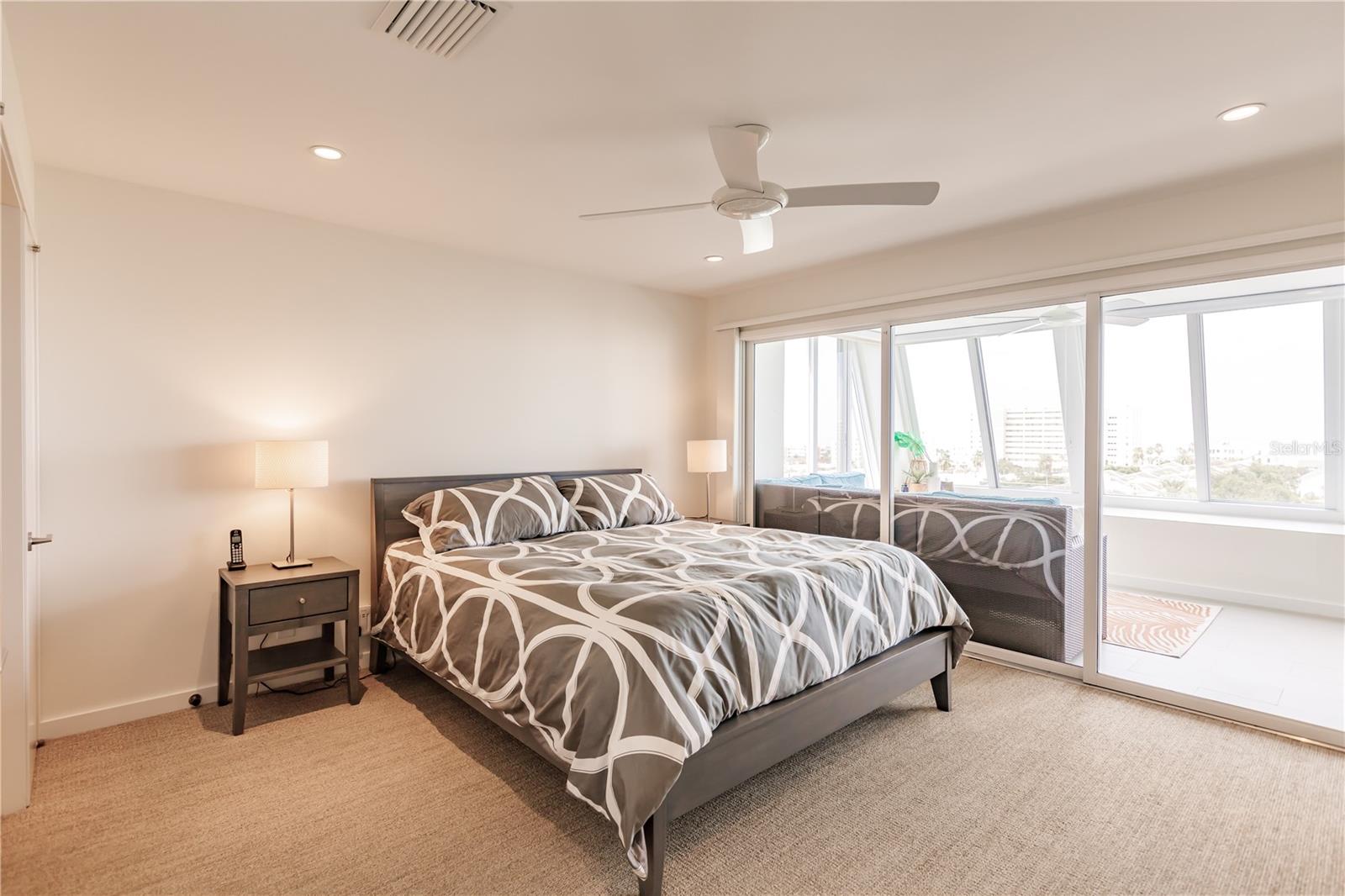 1255 E PEPPERTREE DR #601, SARASOTA, FL, 34242