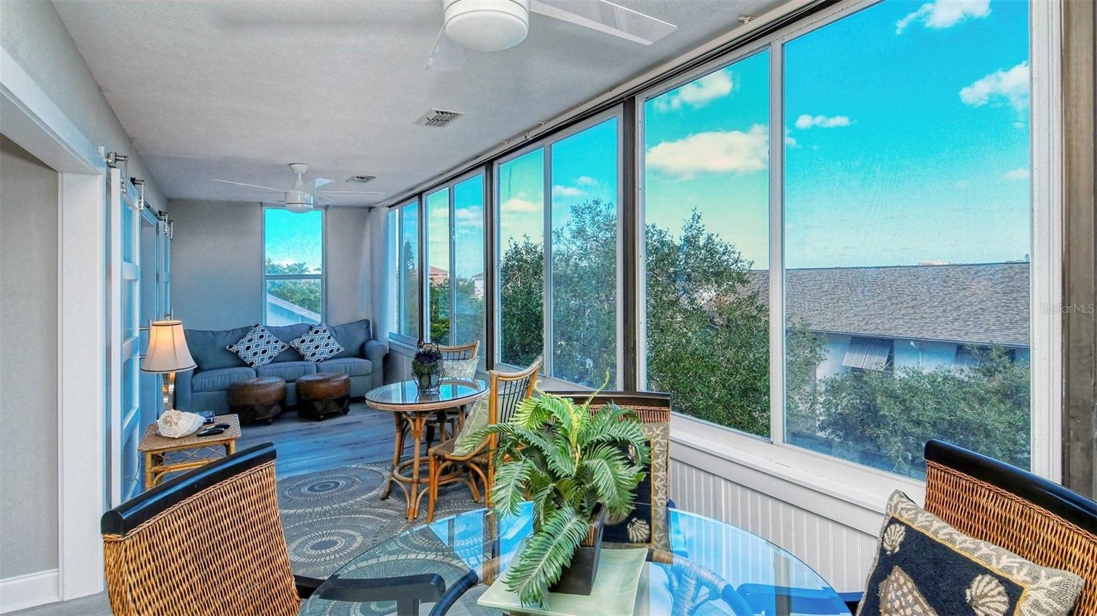 1255 E PEPPERTREE DR #305, SARASOTA, FL, 34242