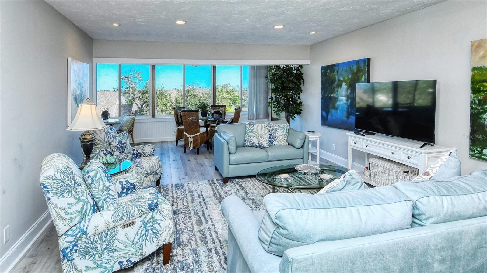 1255 E PEPPERTREE DR #305, SARASOTA, FL, 34242