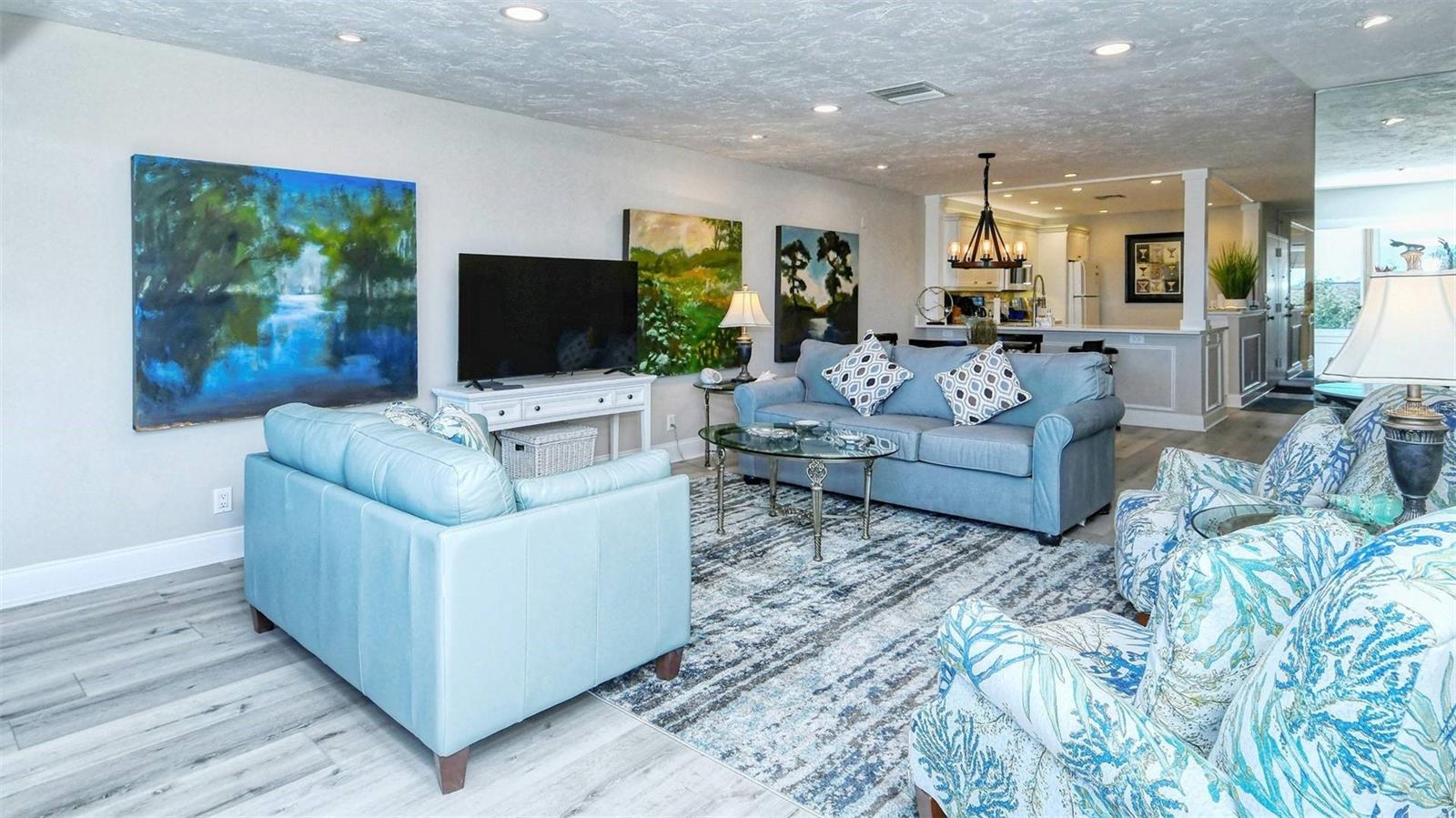 1255 E PEPPERTREE DR #305, SARASOTA, FL, 34242