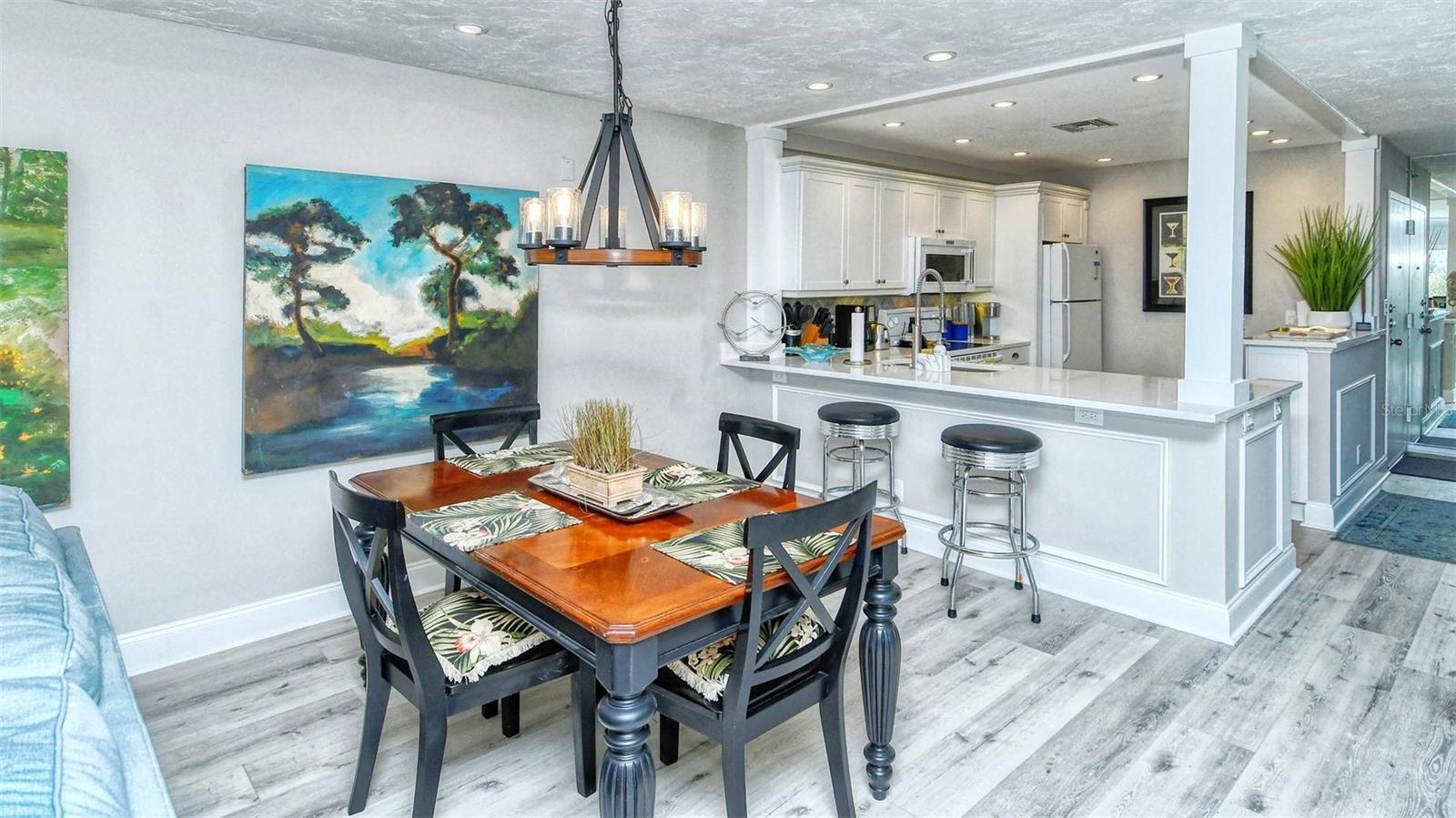 1255 E PEPPERTREE DR #305, SARASOTA, FL, 34242