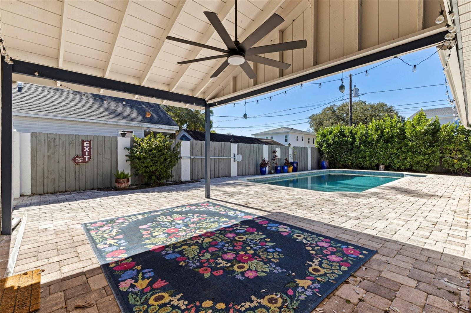 1610 14TH ST N, ST PETERSBURG, FL, 33704