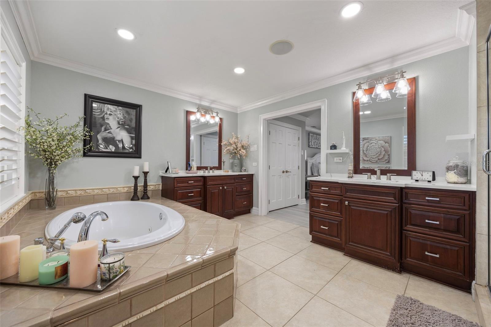 1006 LAKE COOPER DR, LUTZ, FL, 33548