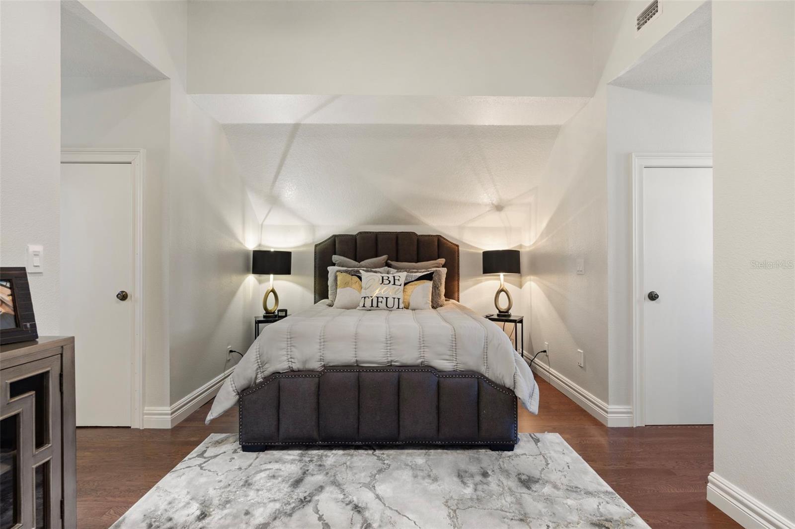 1006 LAKE COOPER DR, LUTZ, FL, 33548