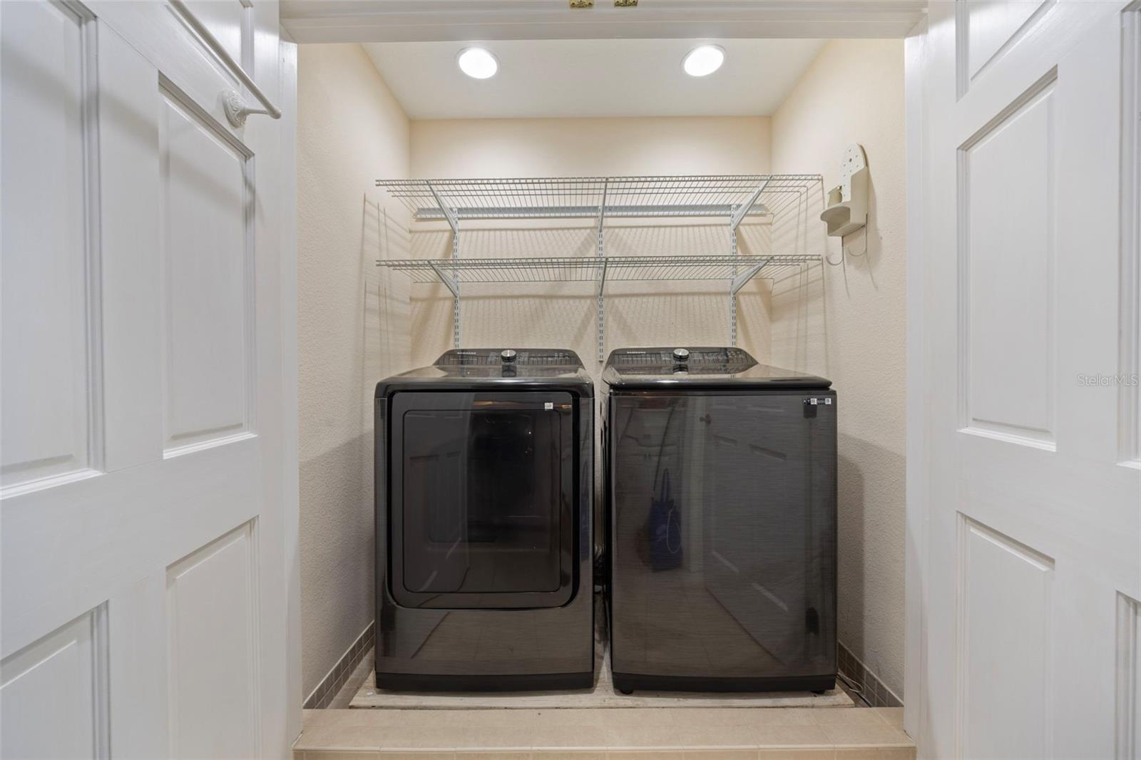 1006 LAKE COOPER DR, LUTZ, FL, 33548