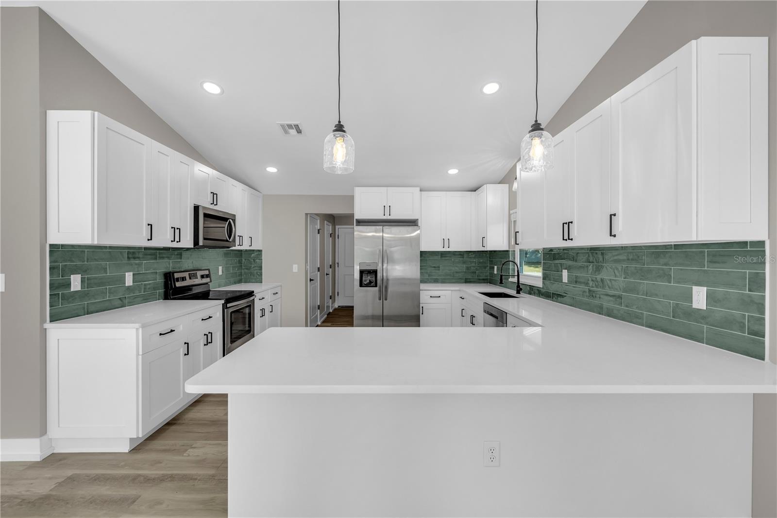 21161 KNOLLWOOD AVE, PORT CHARLOTTE, FL, 33952