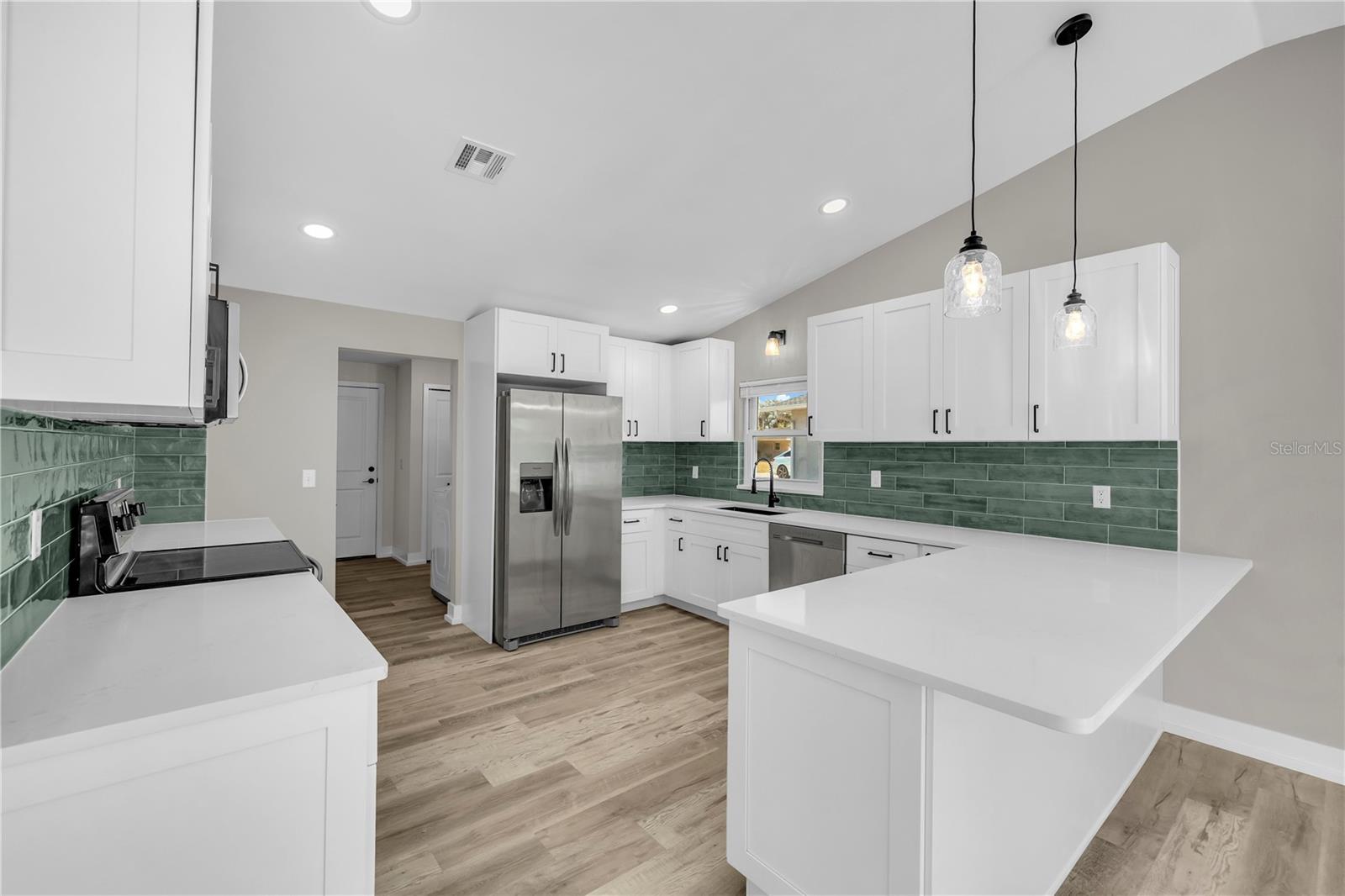 21161 KNOLLWOOD AVE, PORT CHARLOTTE, FL, 33952