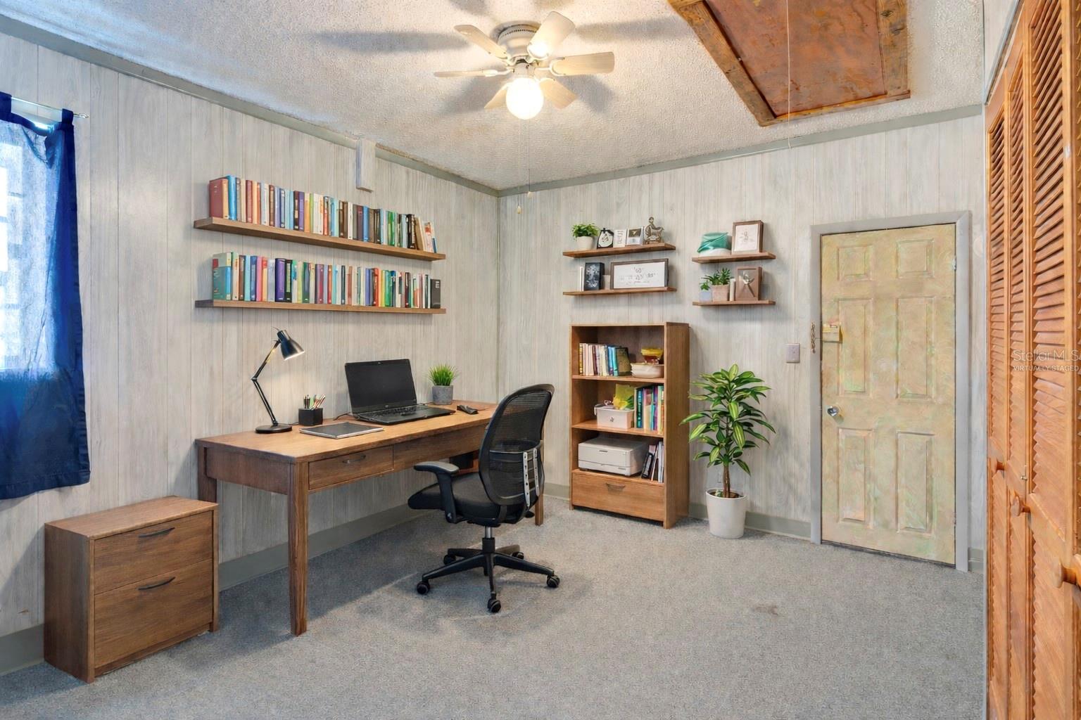 681 ROYAL PALM DR, KISSIMMEE, FL, 34743