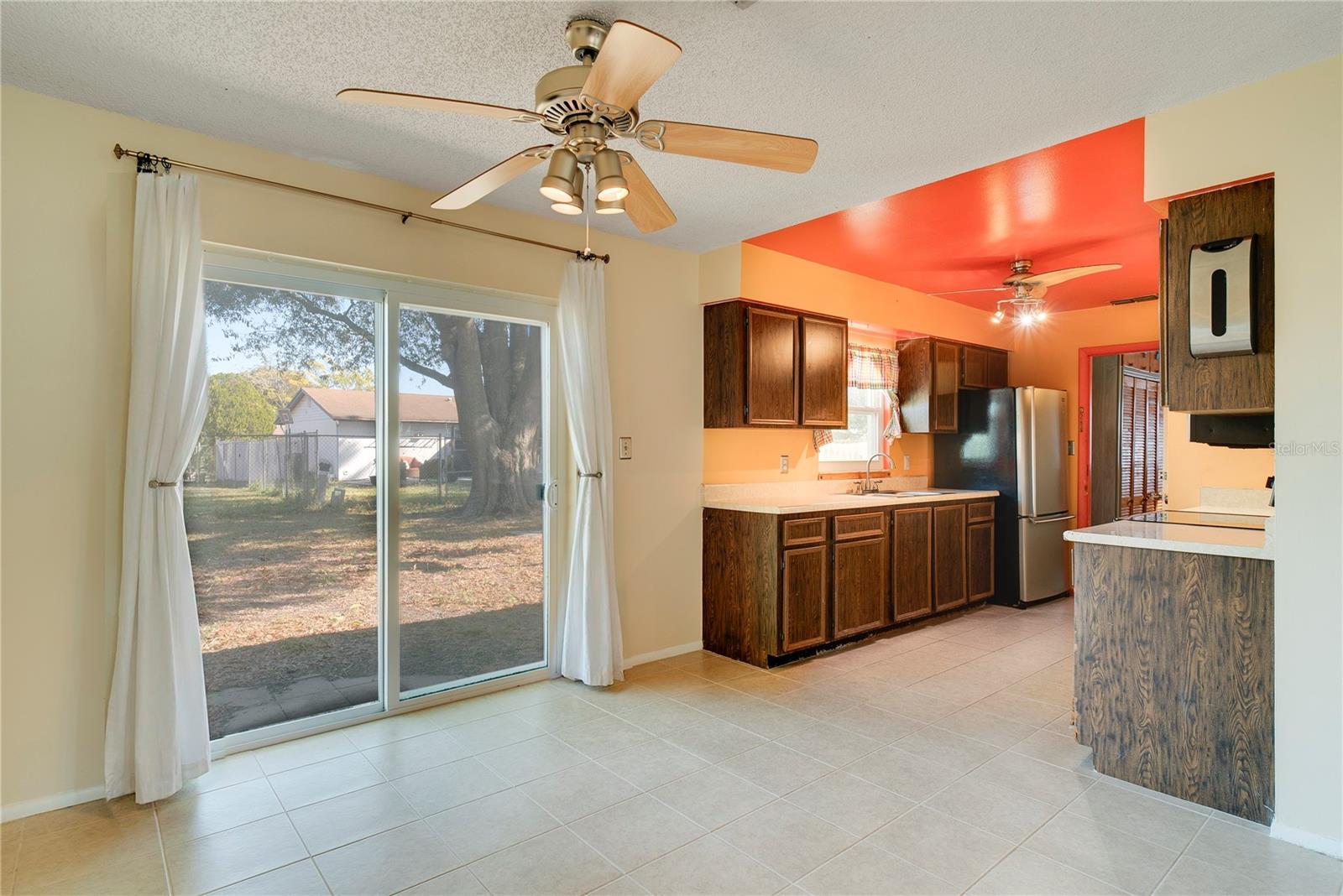 681 ROYAL PALM DR, KISSIMMEE, FL, 34743