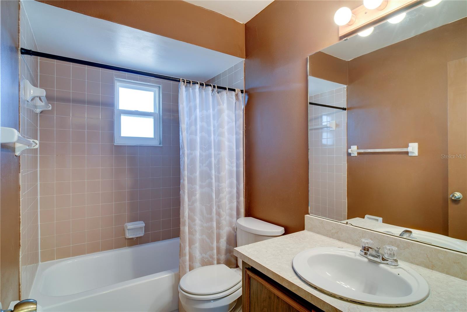 681 ROYAL PALM DR, KISSIMMEE, FL, 34743