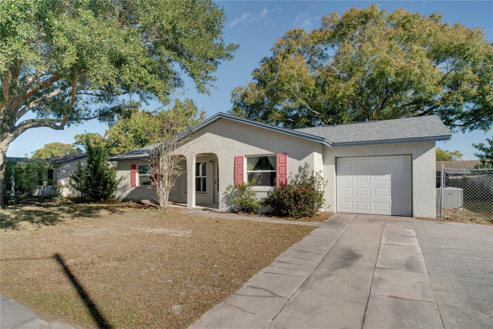 681 ROYAL PALM DR, KISSIMMEE, FL, 34743