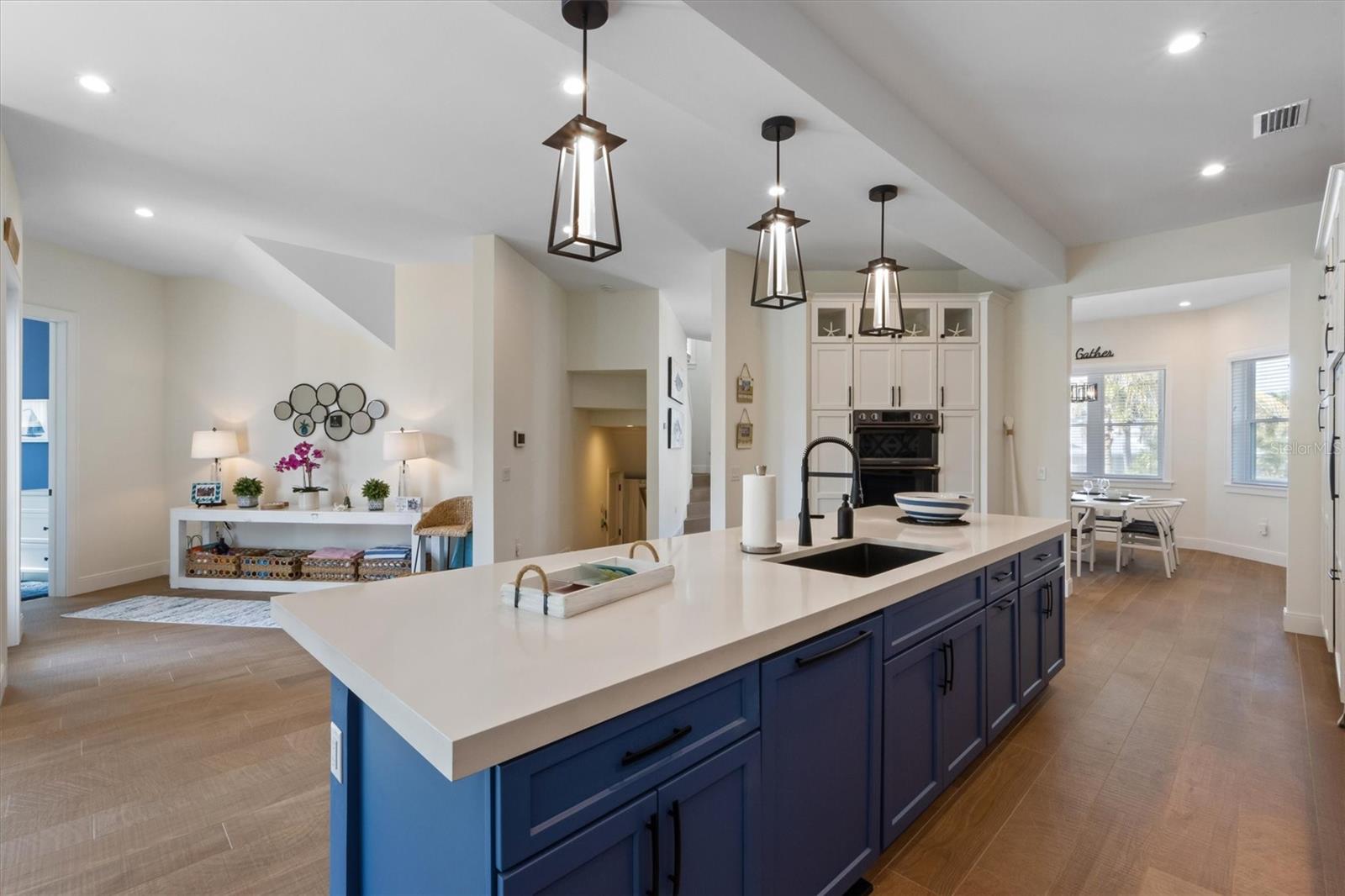 211 81ST ST #B, HOLMES BEACH, FL, 34217