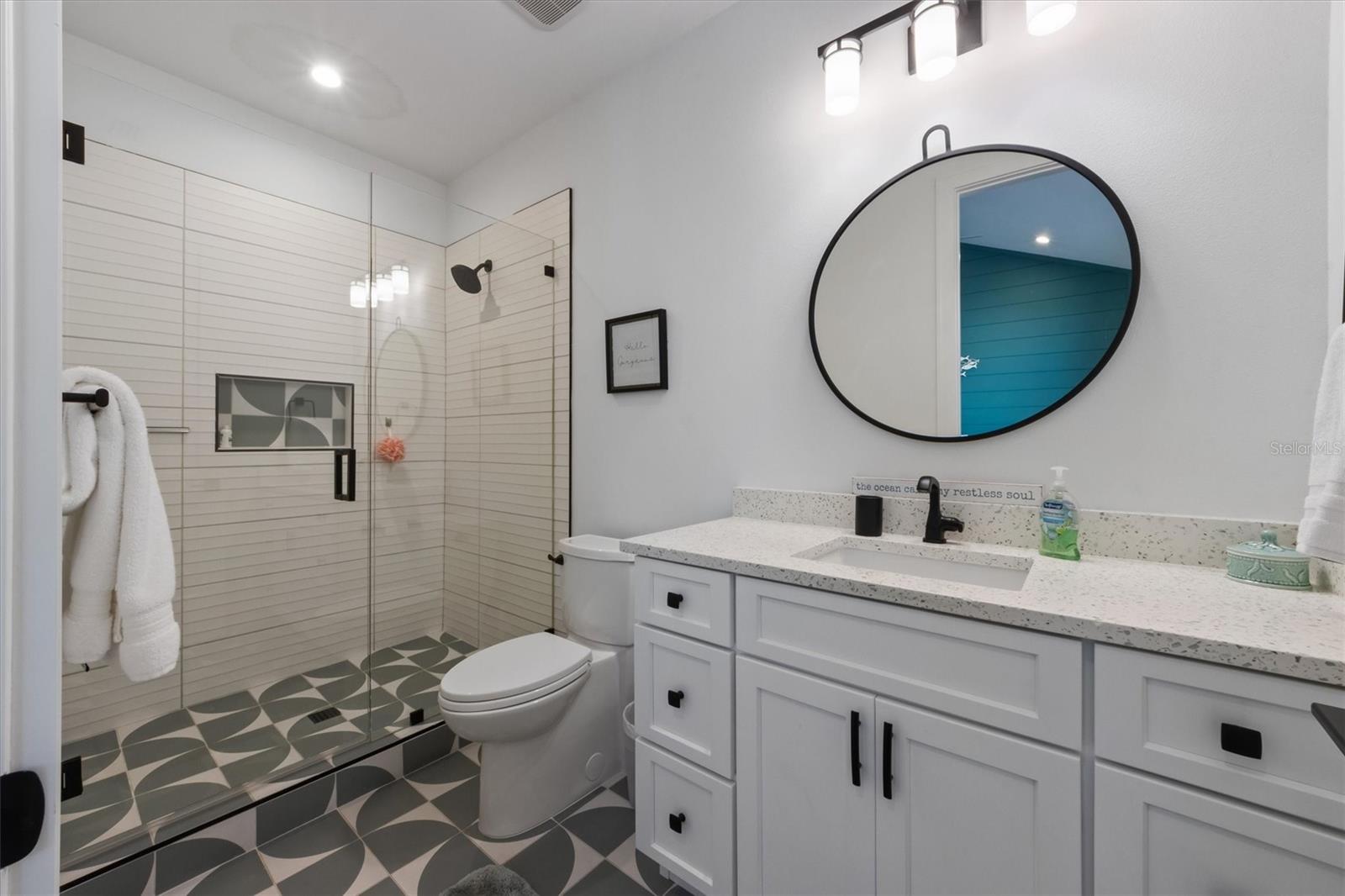 211 81ST ST #B, HOLMES BEACH, FL, 34217