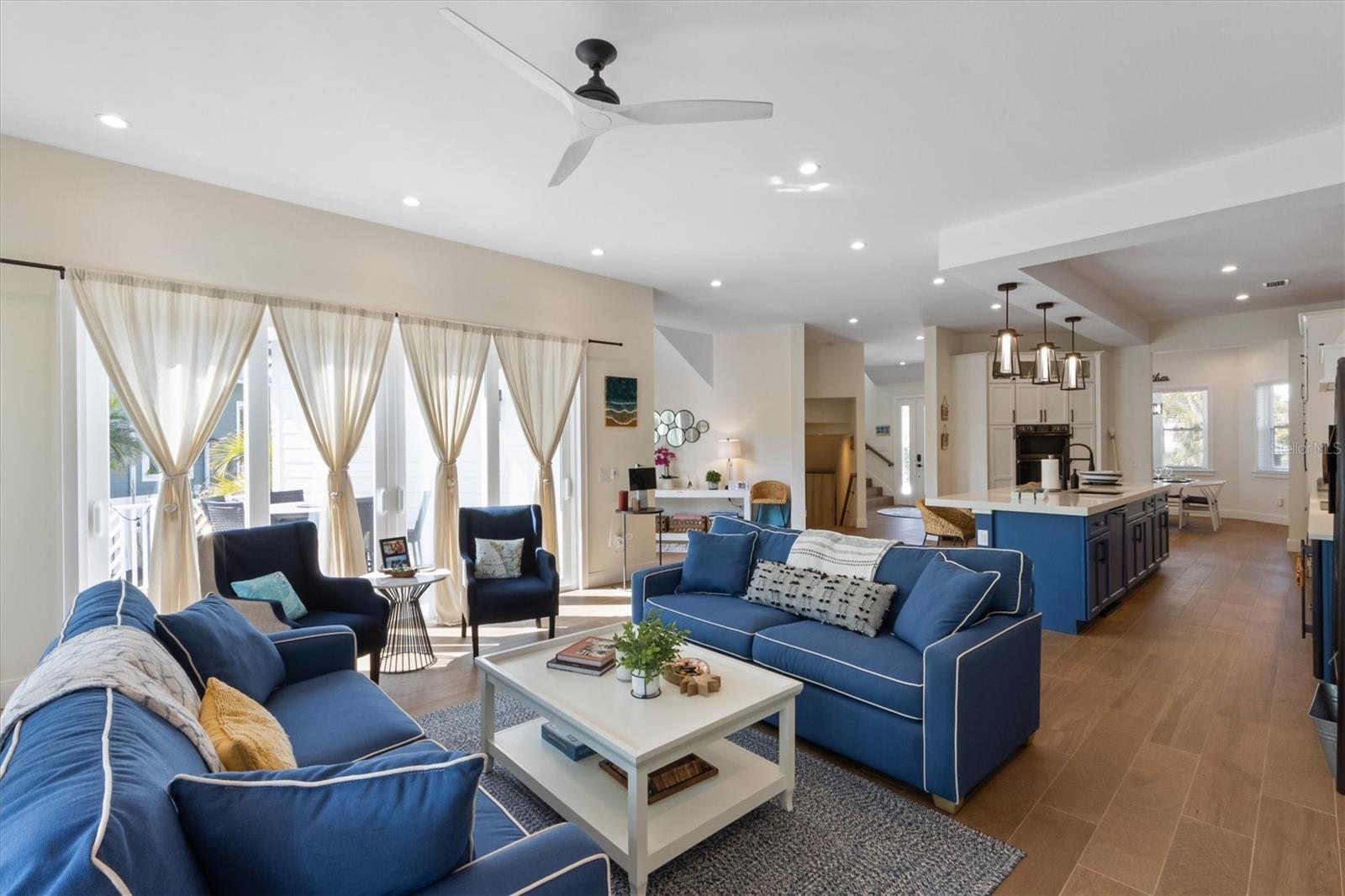 211 81ST ST #B, HOLMES BEACH, FL, 34217