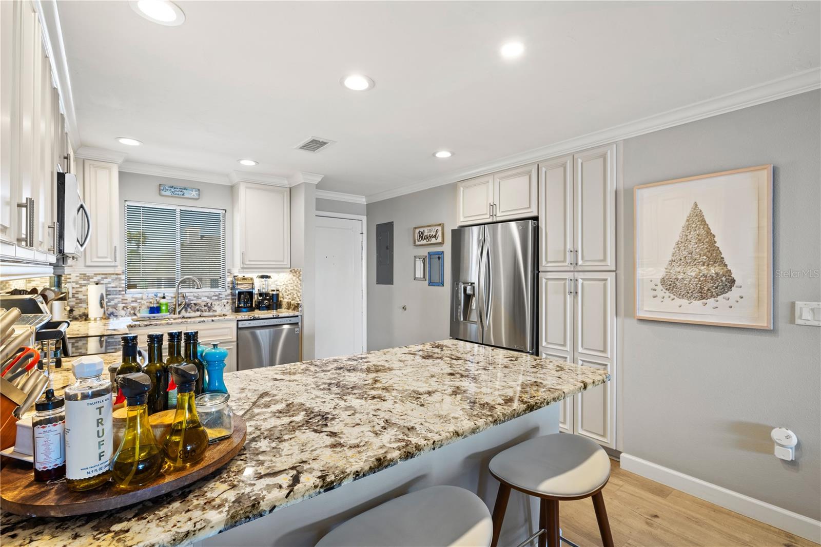 1602 STICKNEY POINT RD #307, SARASOTA, FL, 34231