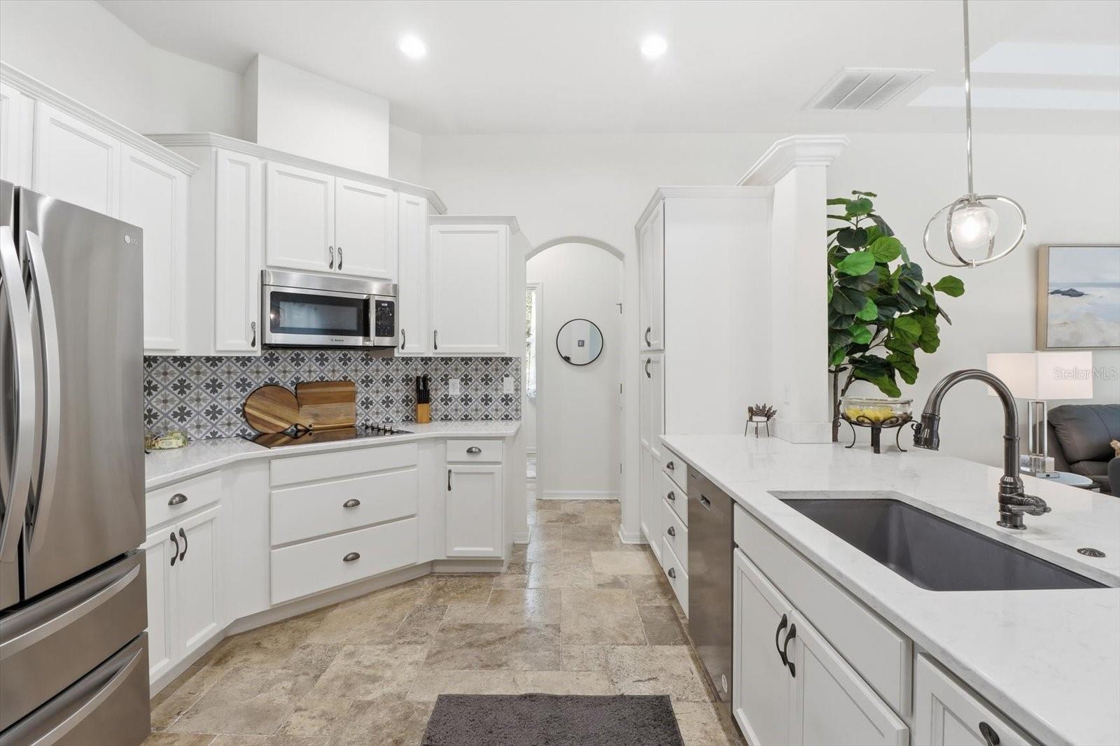 4651 N MAPLEVIEW WAY, BEVERLY HILLS, FL, 34465