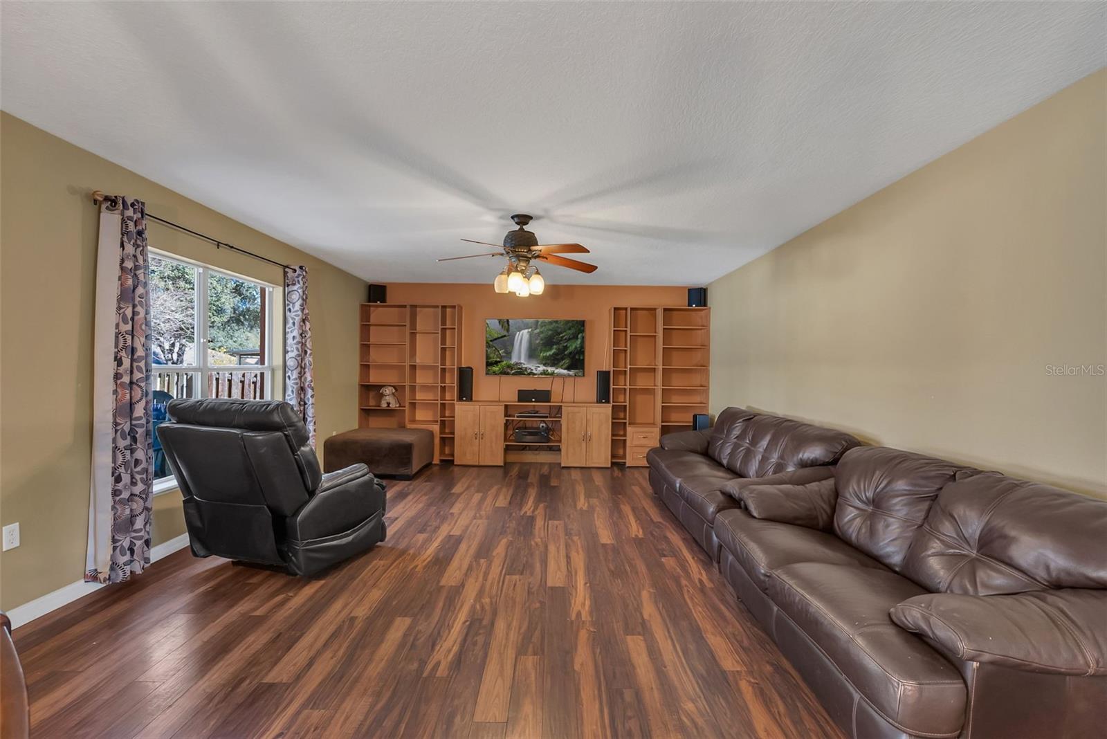 1600 DAYBREAK DR, FRUITLAND PARK, FL, 34731